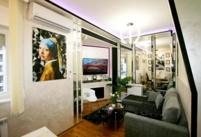 Apartment Purple Star
